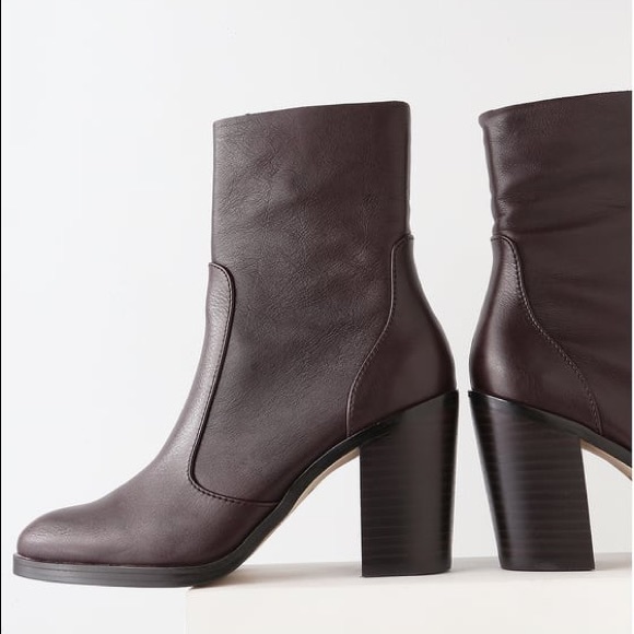 SPLENDID Roselyn Stacked Heel Sock Boot. - Picture 4 of 7